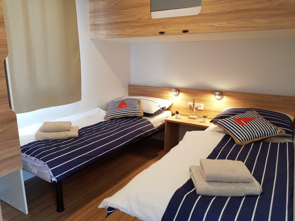 Mobile Home GAPI Camp Soline Biograd Na Moru Esterno foto